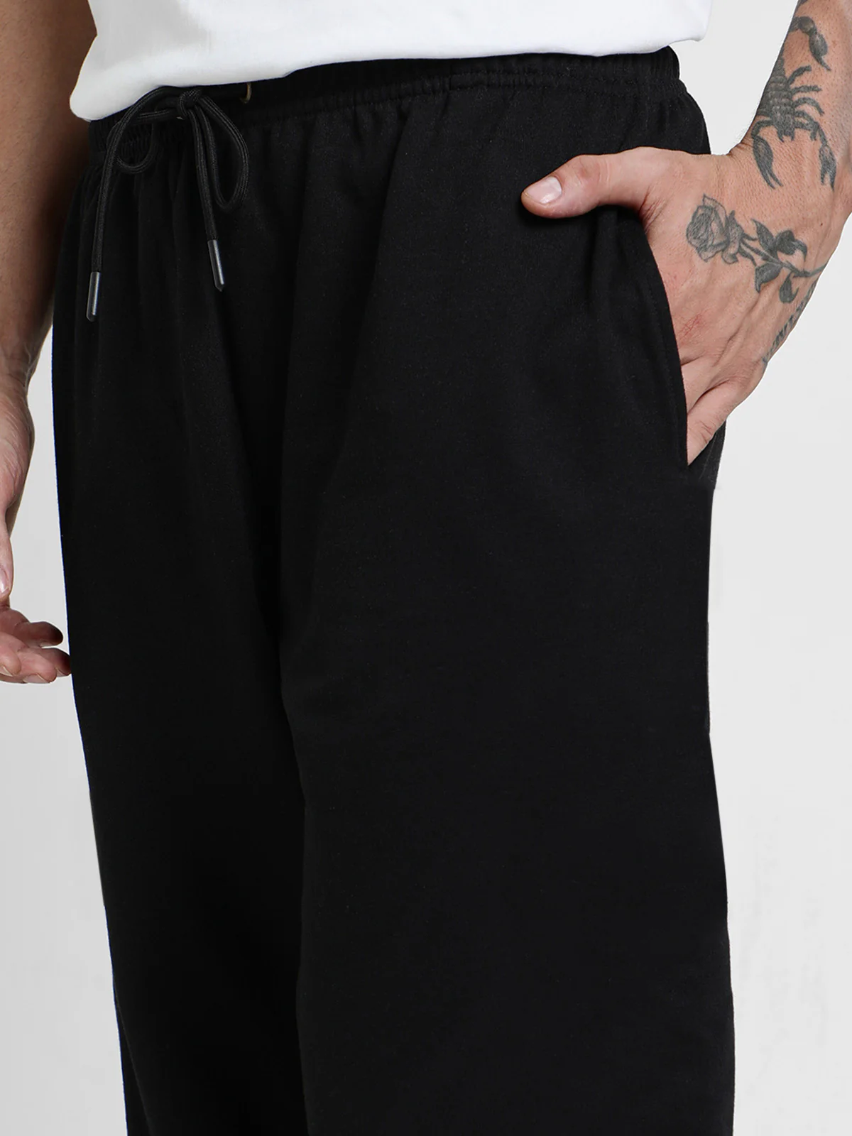 Black Solid Baggy Fit Joggers - Image 4