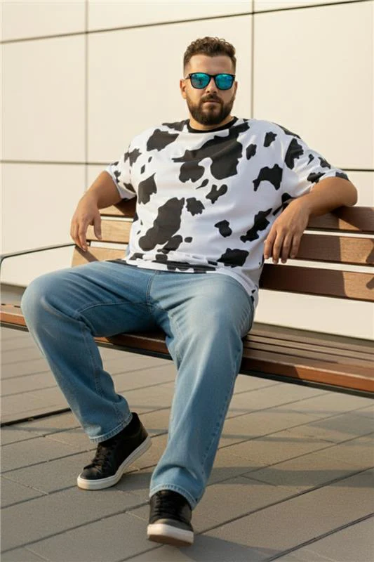 Cow Black & White Graphic Printed Plus Size T-shirt - Image 4