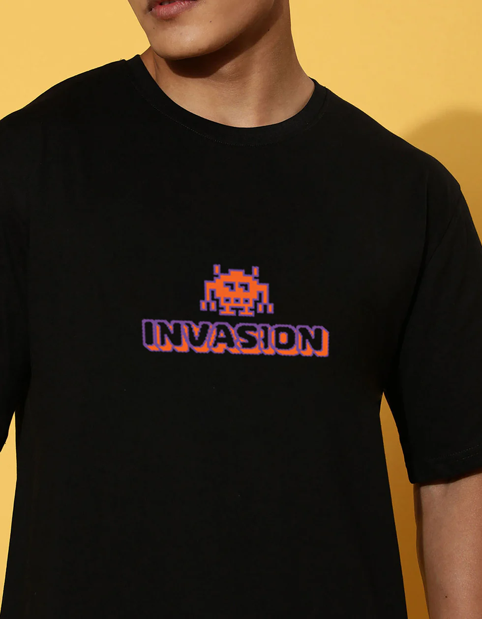Invasion Black Oversized Graphic Printed T-shirt - Image 3