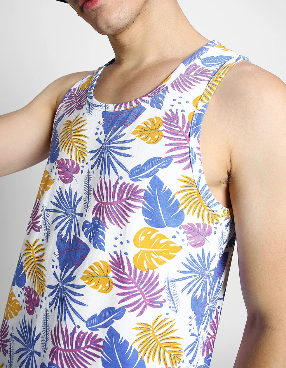 Multicolor Leaf Printed Gym Vest - Image 3