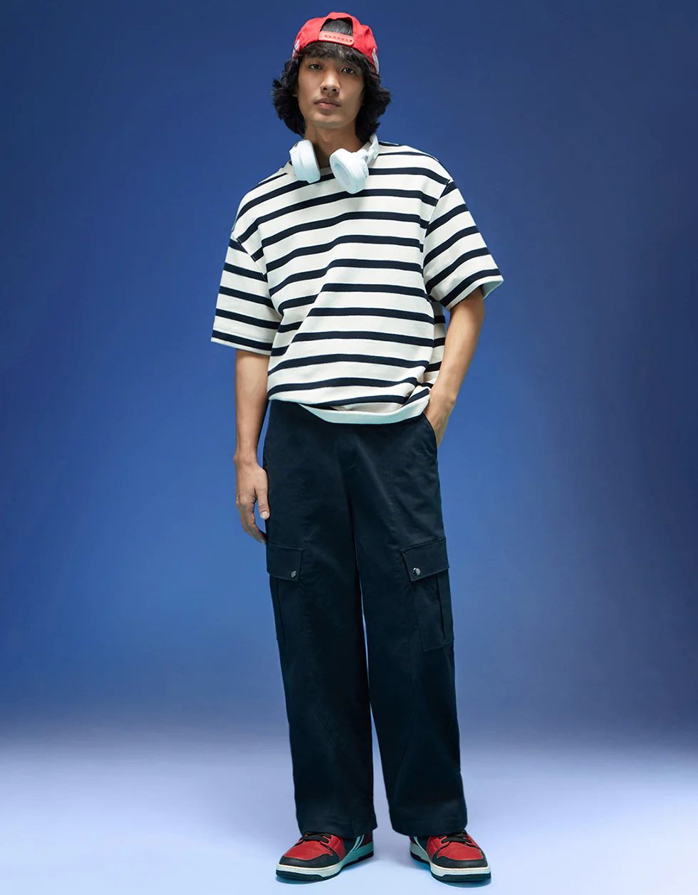 Navy Woven Relaxed Fit High-Rise Exclusive Cargo Pant - Image 4
