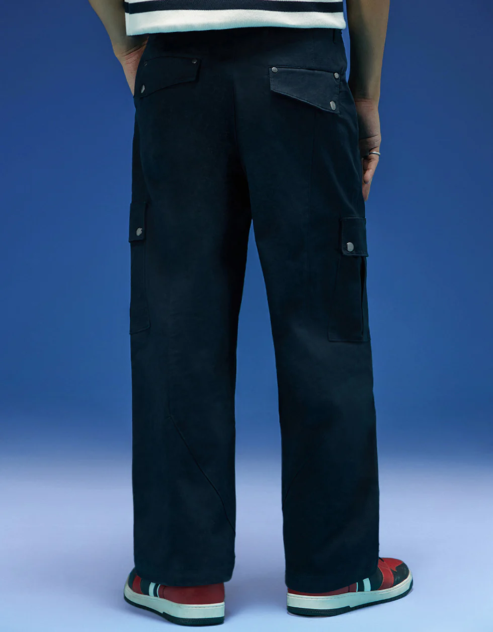 Navy Woven Relaxed Fit High-Rise Exclusive Cargo Pant - Image 5