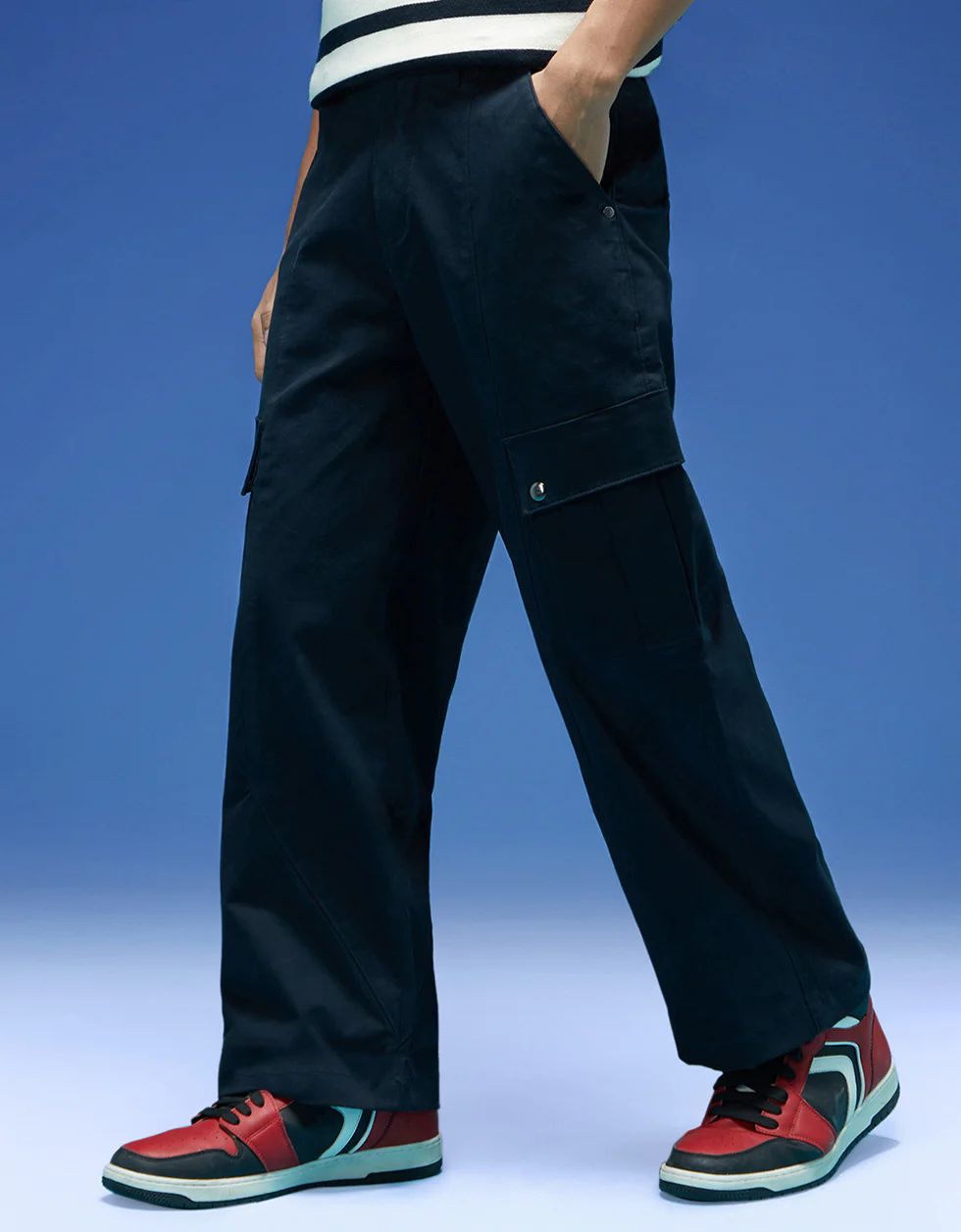 Navy Woven Relaxed Fit High-Rise Exclusive Cargo Pant - Image 6