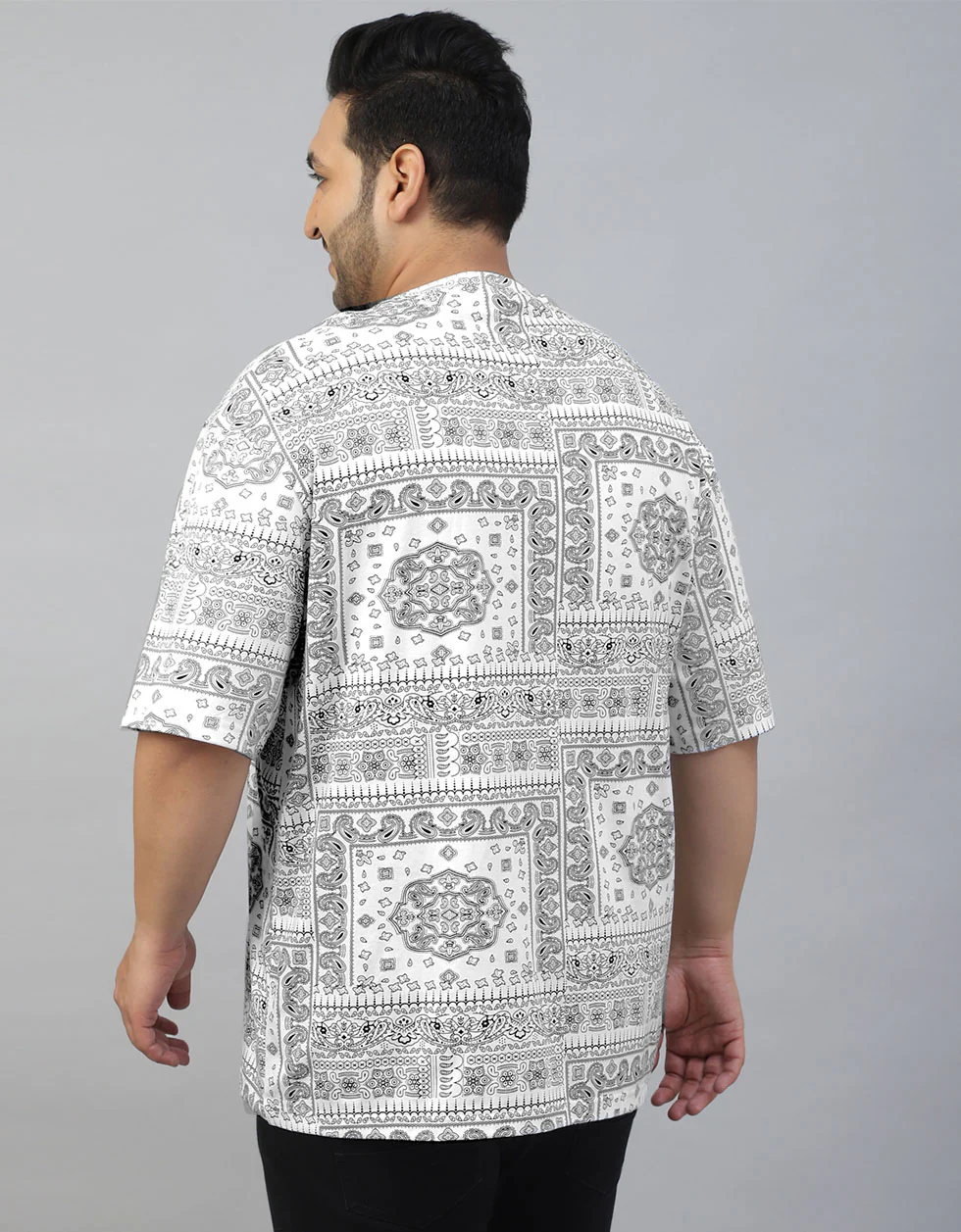 Paisley White All Over Printed Plus Size T-shirt - Image 5