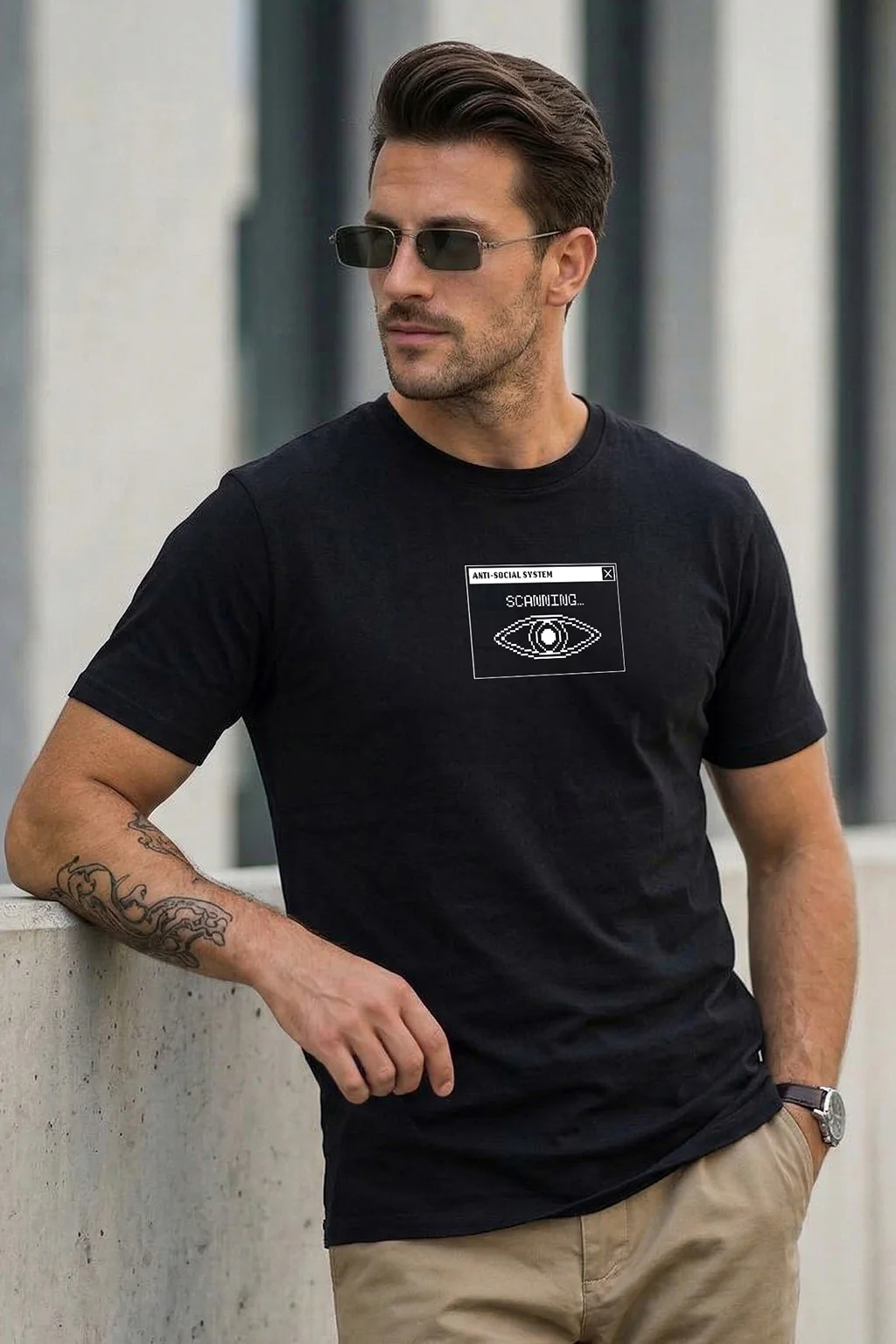 Scanning Black Regular Fit Printed T-shirt