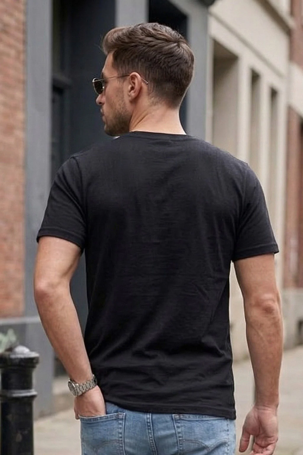 Veirdo Authentic Black Regular Fit Printed T-shirt - Image 4