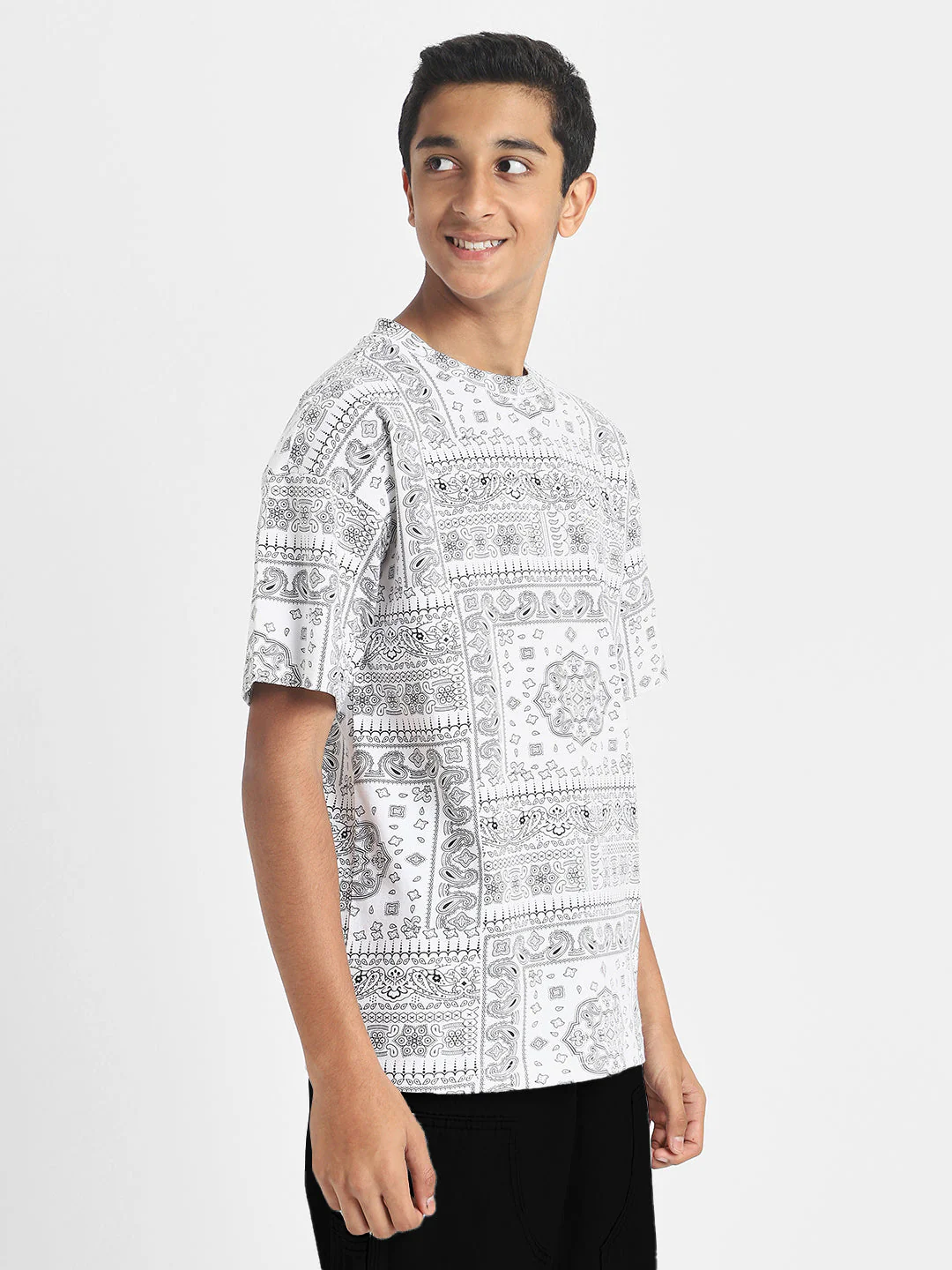 White Oversized Paisley Printed Boys T-shirt - Image 3